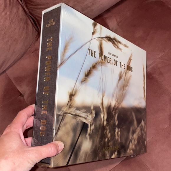 Assouline The Power of the Dog - Picture 6 of 7